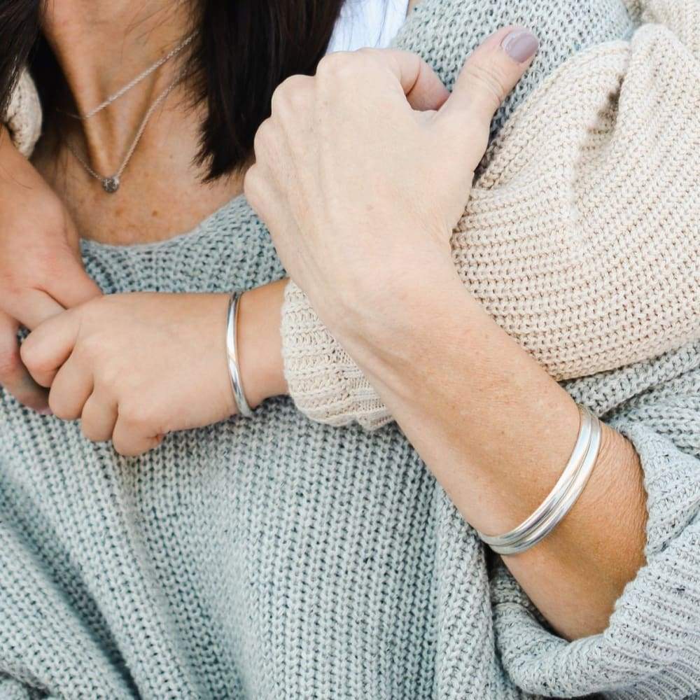 Personalized Silver Mama & Me Set - Baby Bangles