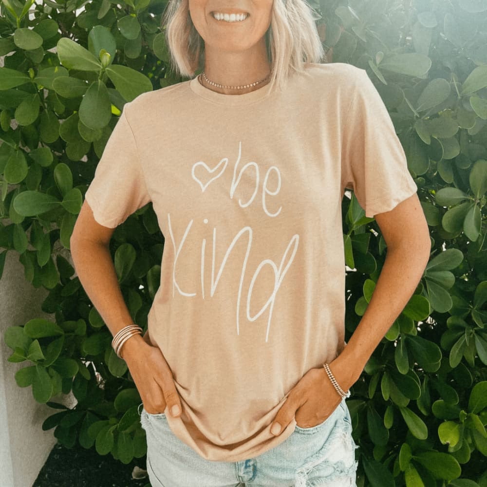 Be Kind Handwritten Tee - Mommy Apparel
