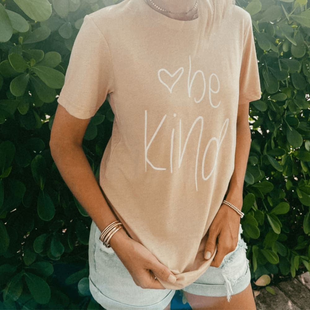 Be Kind Handwritten Tee - Mommy Apparel