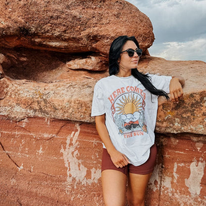 Vintage Here Comes The Sun Tee - Mommy Apparel