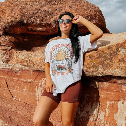 Vintage Here Comes The Sun Tee - Mommy Apparel